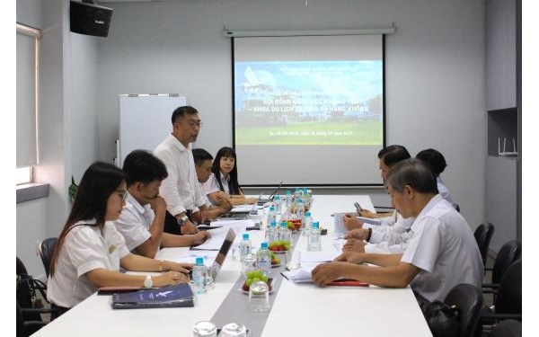 Phiên họp lần thứ nhất của Hội đồng Khoa học & Đào tạo khoa Du lịch và Dịch vụ Hàng không
